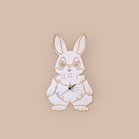 PUPU- seinäkello valkoinen